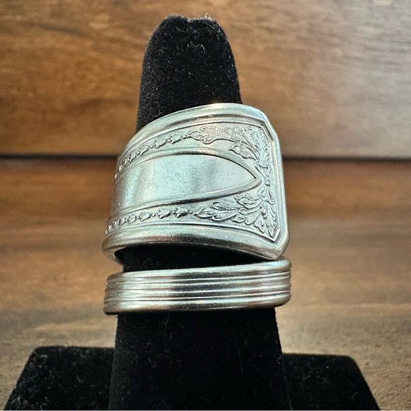 Wrap Spoon Ring - Picture 1 of 15